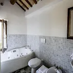 Apartamento Enticing In With Swimming Pool