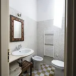 Enticing In With Swimming Pool Apartamento