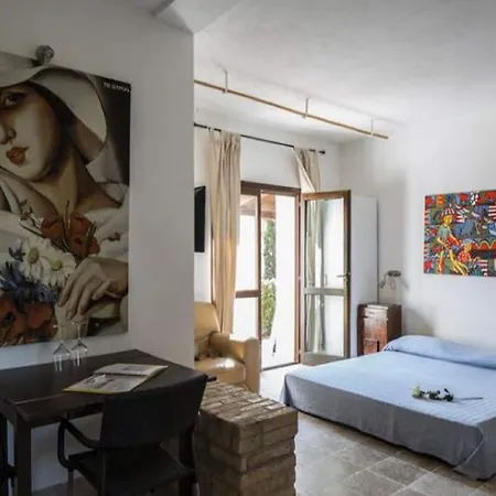 Enticing In With Swimming Pool Apartamento *