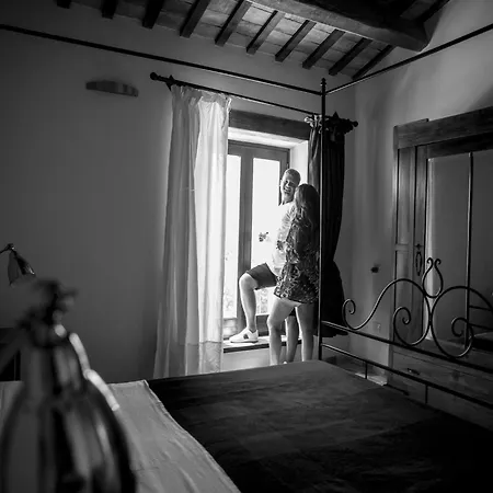 Enticing In With Swimming Pool Apartamento Ascoli Piceno