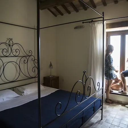 Apartamento Enticing In With Swimming Pool
