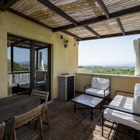Apartamento Enticing In With Swimming Pool Ascoli Piceno