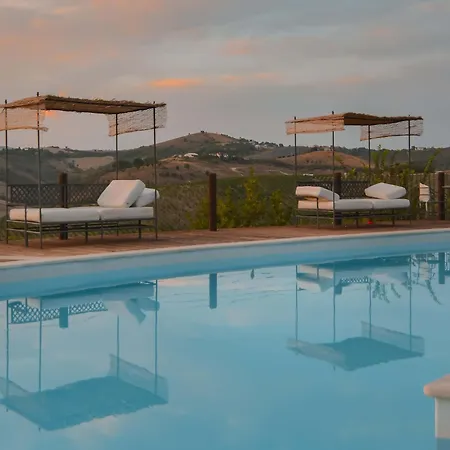 Enticing In With Swimming Pool *