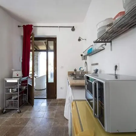 Enticing In With Swimming Pool Apartamento Ascoli Piceno