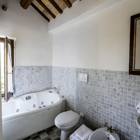 Apartament Enticing In With Swimming Pool