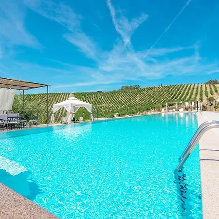 Enticing In With Swimming Pool Apartamento Ascoli Piceno