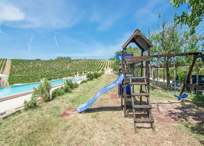 Enticing In With Swimming Pool Ascoli Piceno